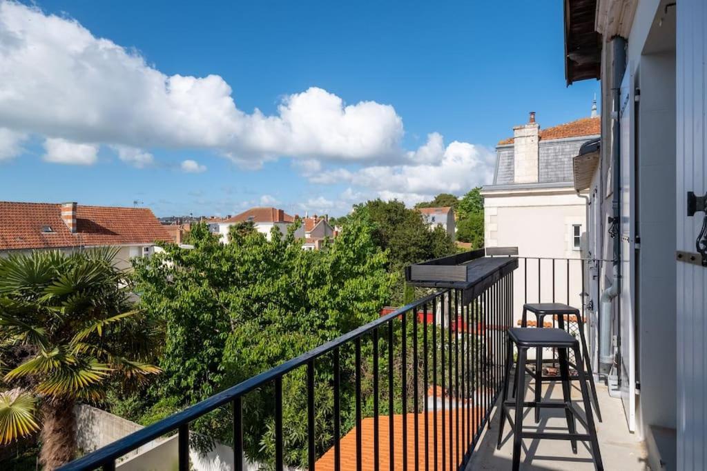 Superbe Appartement Facon Loft A 2 Pas Du Centre ! La Rochelle  Luaran gambar