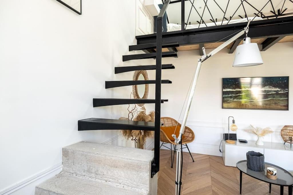 Superbe Appartement Facon Loft A 2 Pas Du Centre ! La Rochelle  Luaran gambar